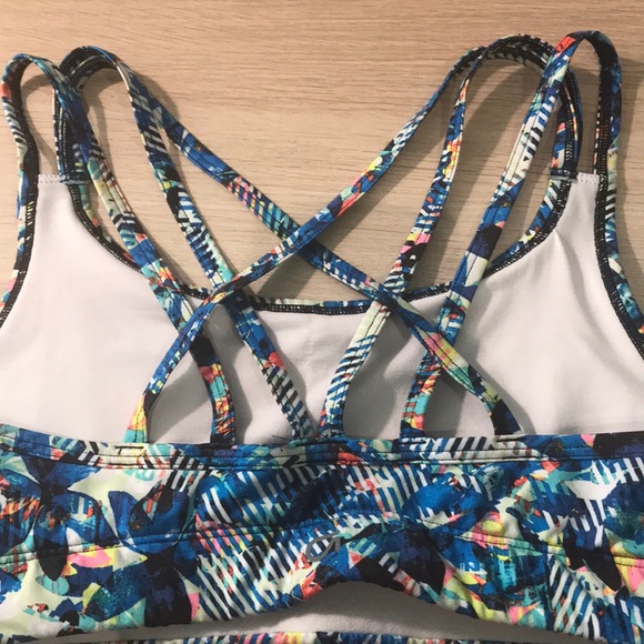 Strappy Gap Sports Bra - Picture 2 of 3